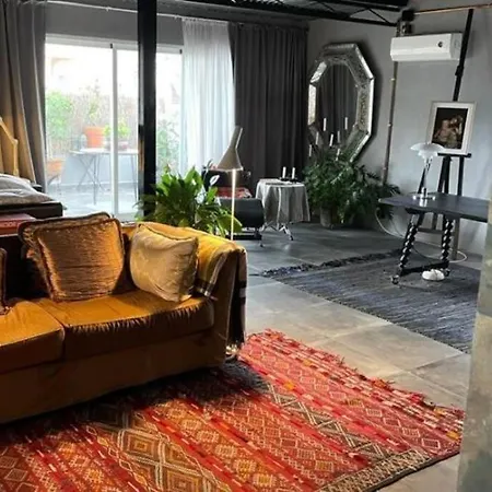 Appartamento Sol Radiante Attic Studio, Designer-style Studio With Top-tier Amenities
