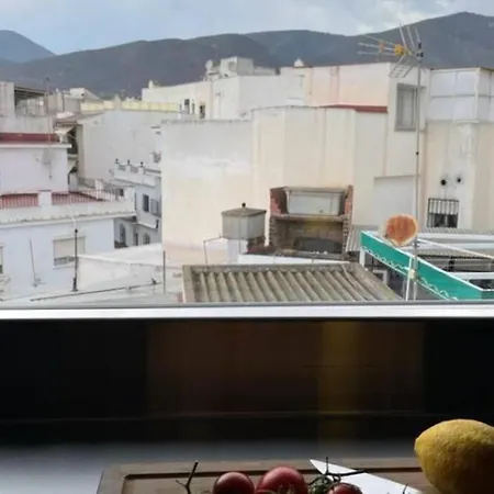 Sol Radiante Attic Studio, Designer-style Studio With Top-tier Amenities Torremolinos
